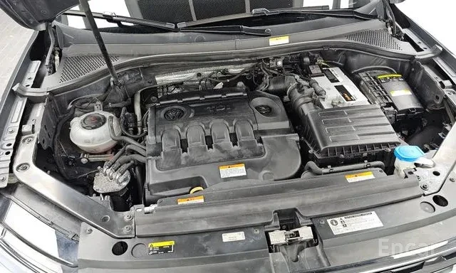 Volkswagen Tiguan 2.0 TDI Premium 9