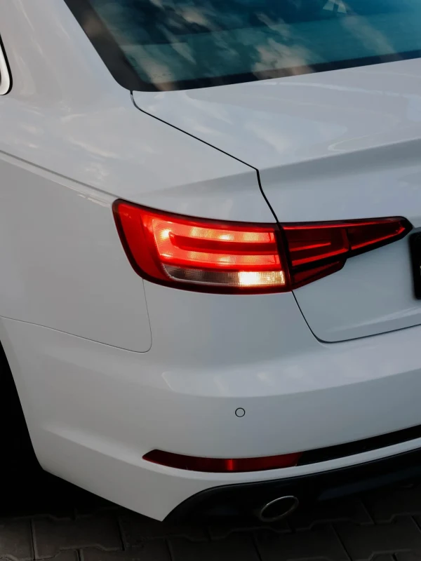 Audi A4 30 TDI S-Line 9