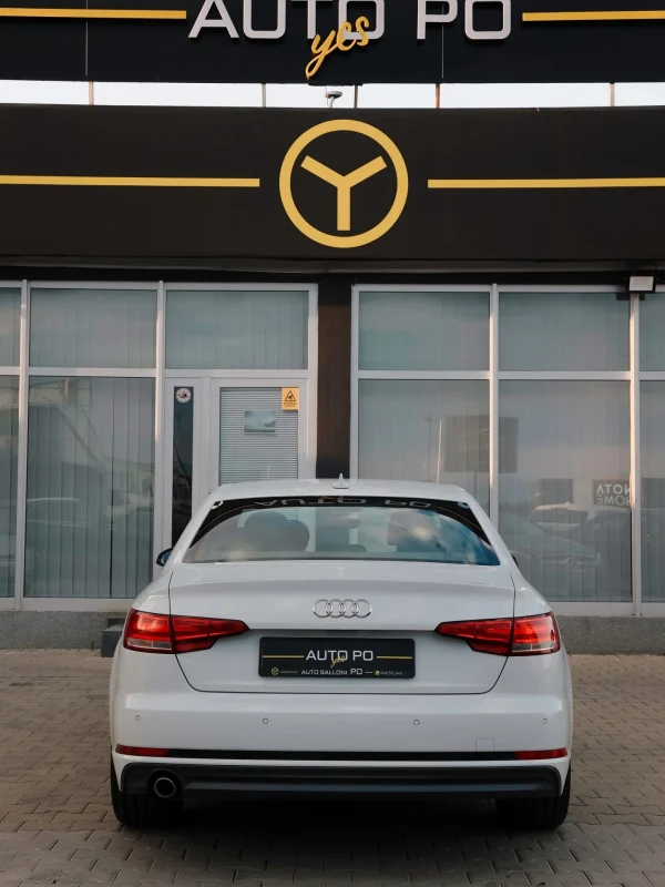 Audi A4 30 TDI S-Line 7