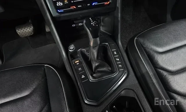 Volkswagen Tiguan 2.0 TDI Prestige 9
