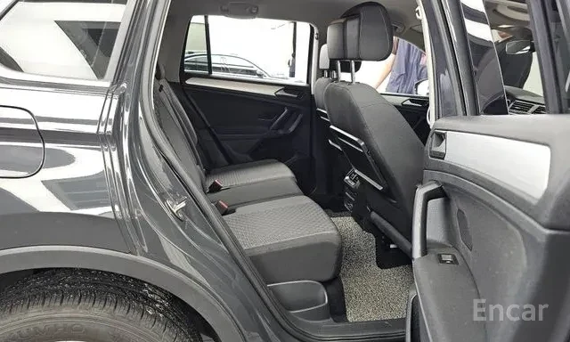 Volkswagen Tiguan 2.0 TDI Premium 18