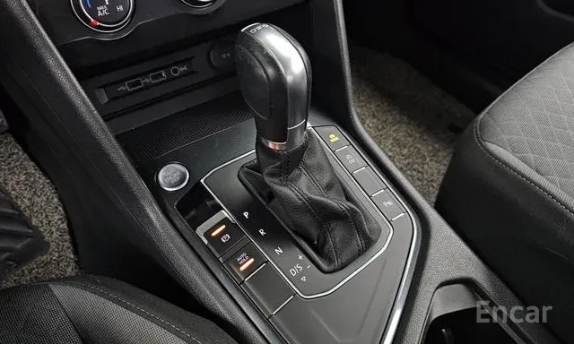 Volkswagen Tiguan 2.0 TDI Premium 12