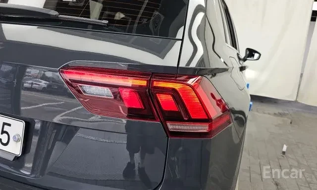 Volkswagen Tiguan 2.0 TDI Premium 8