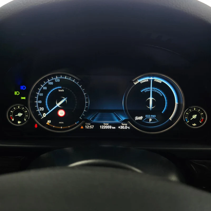 BMW 5-Series 520d Luxury Plus 11