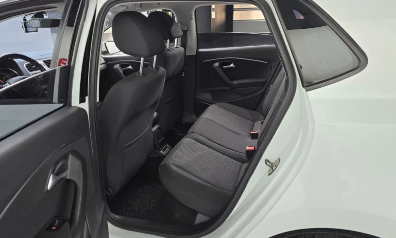 Volkswagen Polo 1.4 TDI R-Line 11