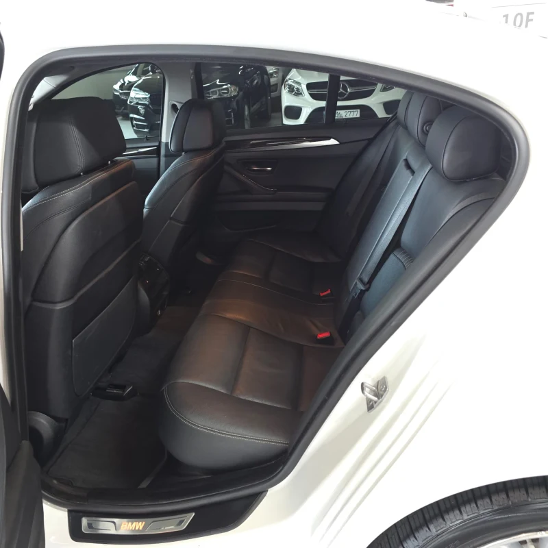 BMW 5-Series 520d Luxury Plus 19