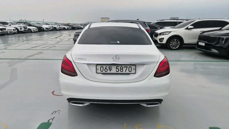 Mercedes-Benz C-Class C220 d Exclusive 4