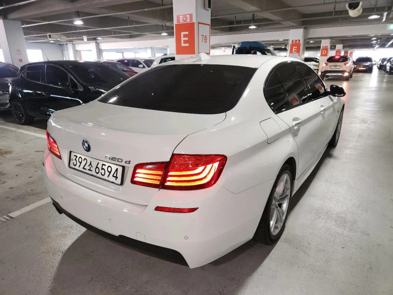 BMW 5-Series 520d M Sport 8