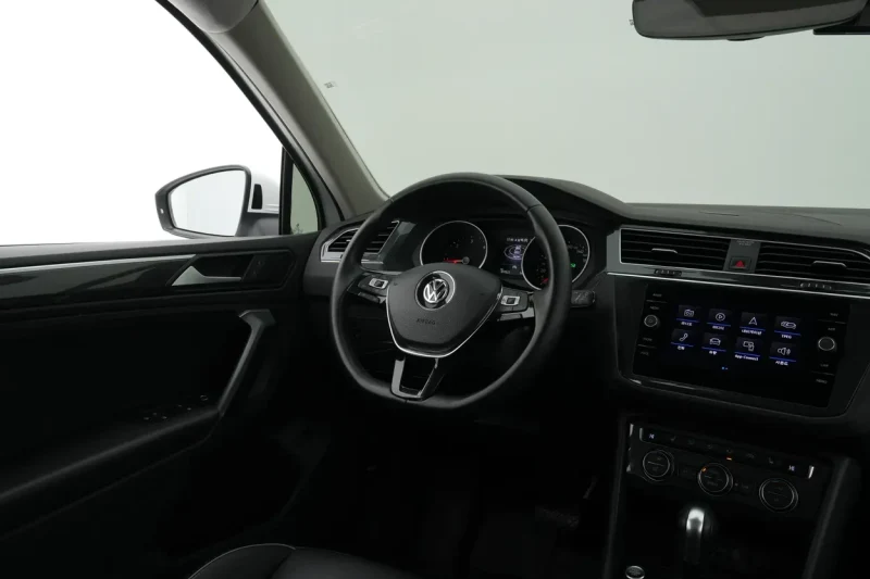 Volkswagen Tiguan 2.0 TDI Premium 15
