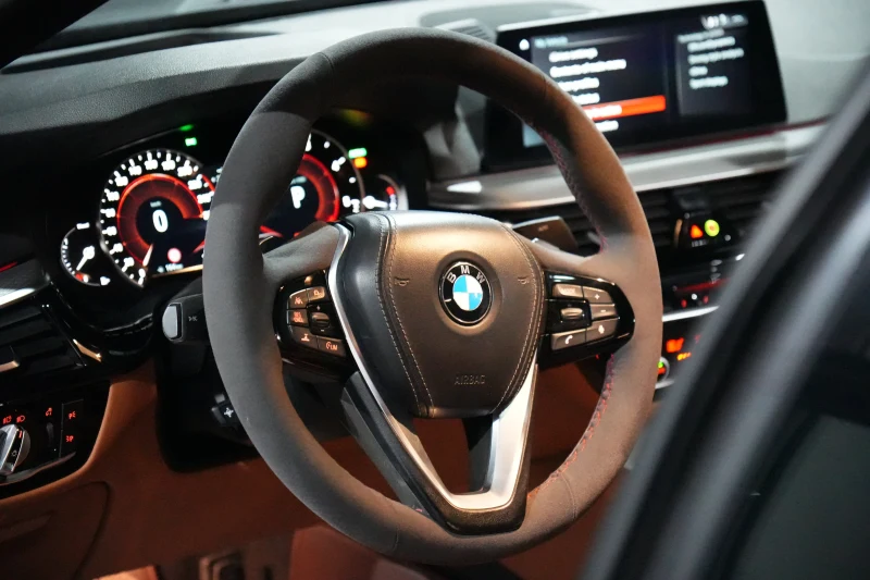 BMW 5-Series 520d M Sport LCI 5