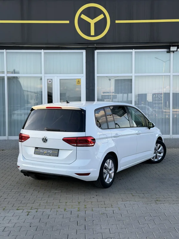 Volkswagen Touran 4