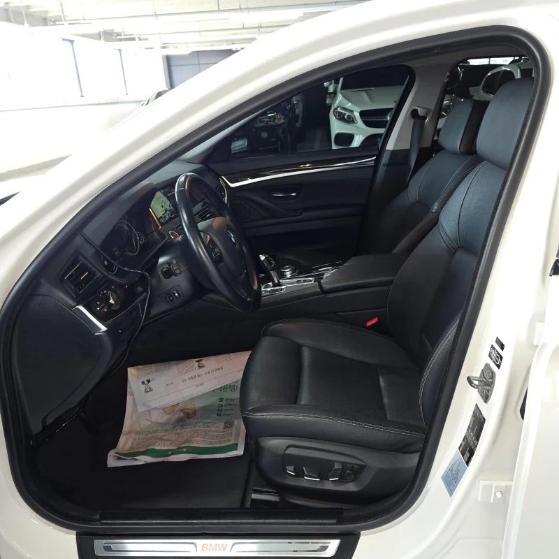 BMW 5-Series 520d Luxury Plus 10