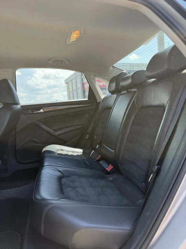 Volkswagen Passat B7 10