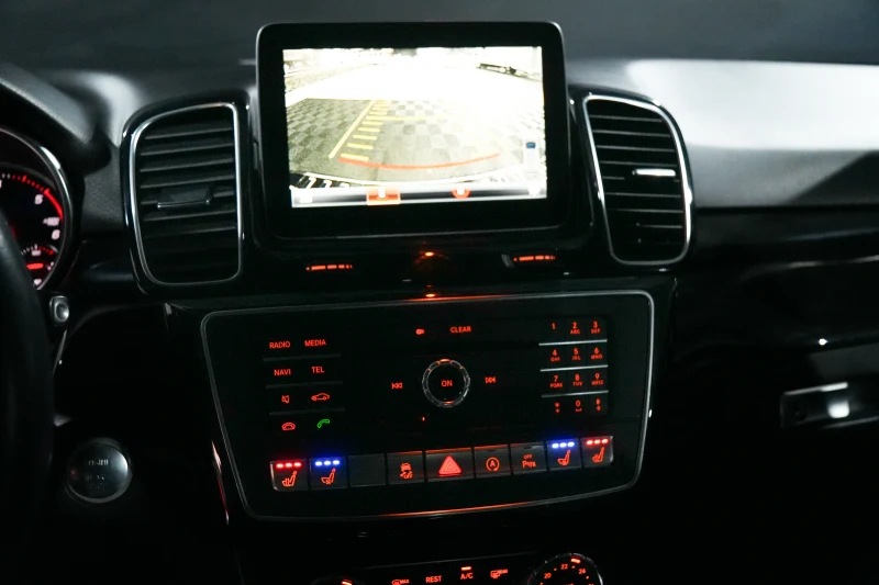 Mercedes-Benz GLE-Class GLE350 d 4Matic AMG-Line 12