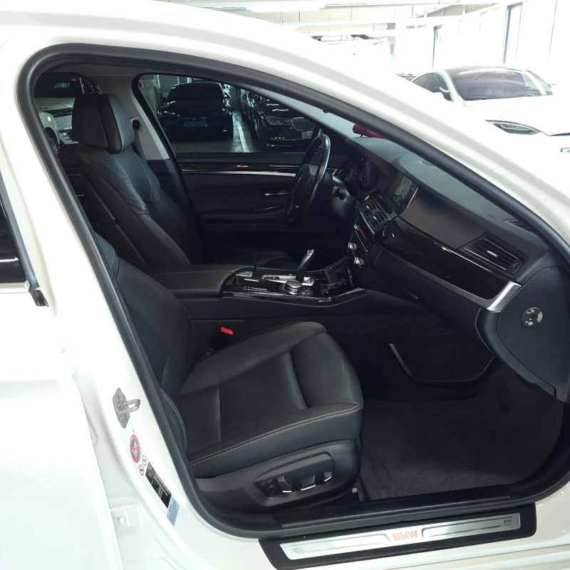 BMW 5-Series 520d Luxury Plus 17