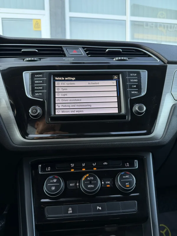 Volkswagen Touran 12