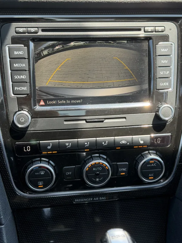 Volkswagen Passat B7 12