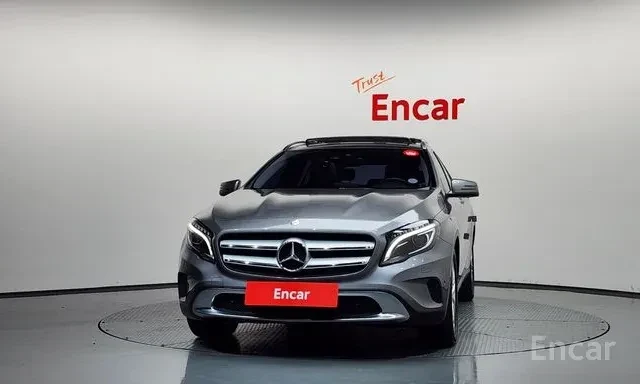 Mercedes-Benz GLA-Class GLA200 d 4MATIC 3