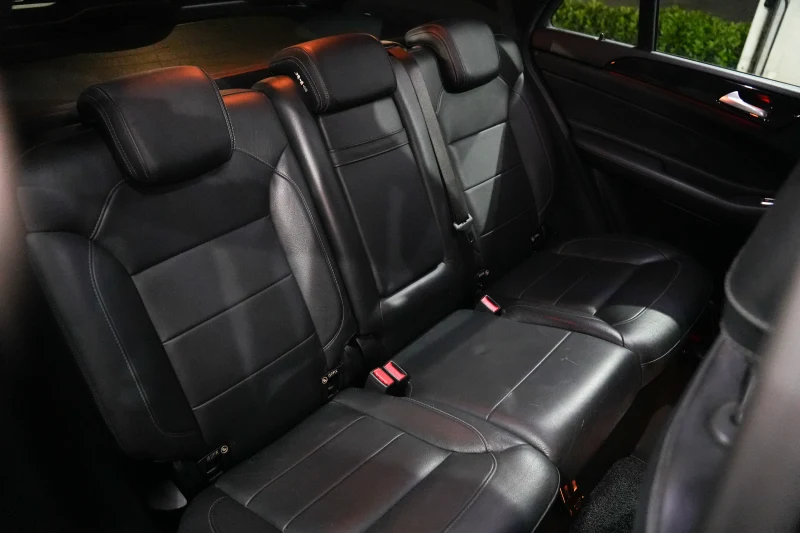 Mercedes-Benz GLE-Class GLE350 d 4Matic AMG-Line 10