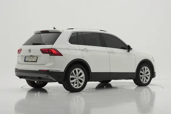 Volkswagen Tiguan 2.0 TDI Premium 6