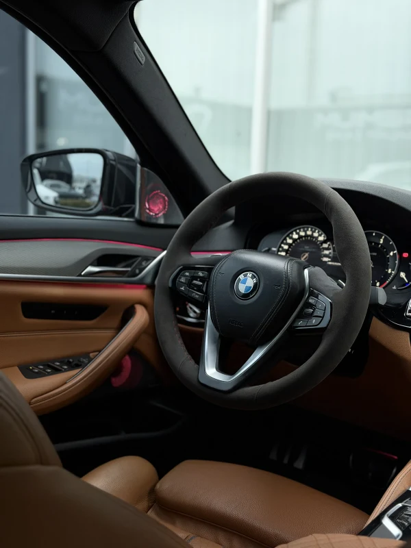 BMW 5-Series 520d M Sport LCI 10