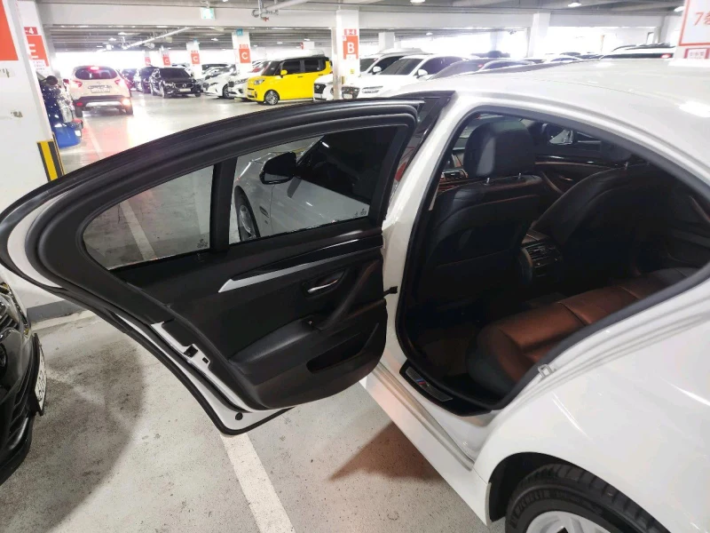 BMW 5-Series 520d M Sport 23