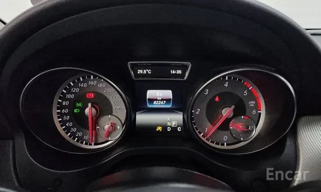 Mercedes-Benz GLA-Class GLA200 d 4MATIC 8