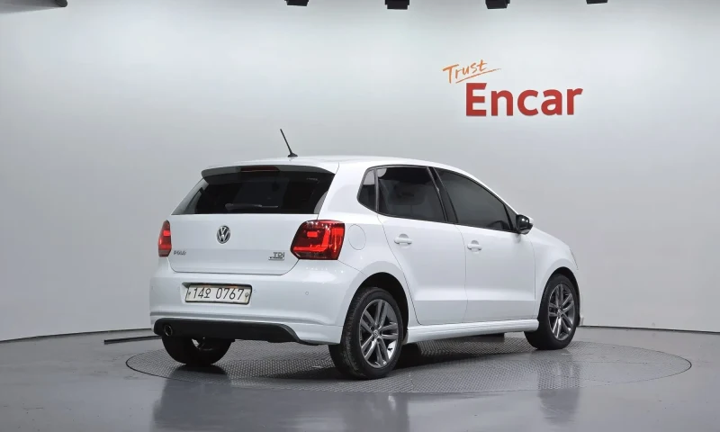 Volkswagen Polo 1.4 TDI R-Line 2