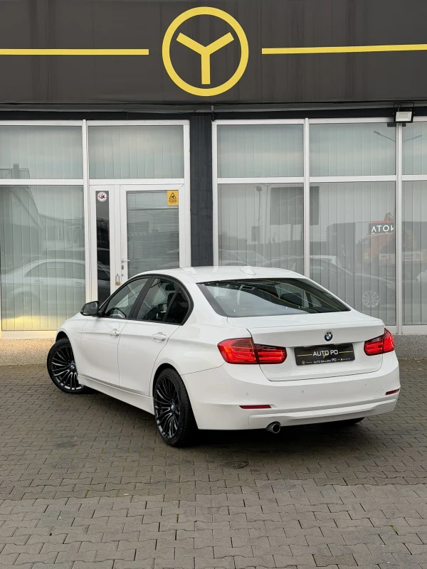 BMW 3-Series 320d ED Edition 9