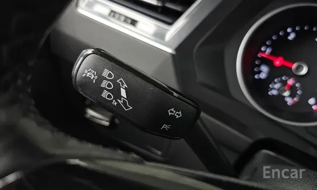 Volkswagen Tiguan 2.0 TDI Premium 28
