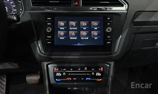 Volkswagen Tiguan 2.0 TDI Prestige 14