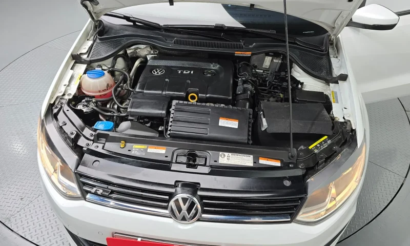 Volkswagen Polo 1.4 TDI R-Line 6