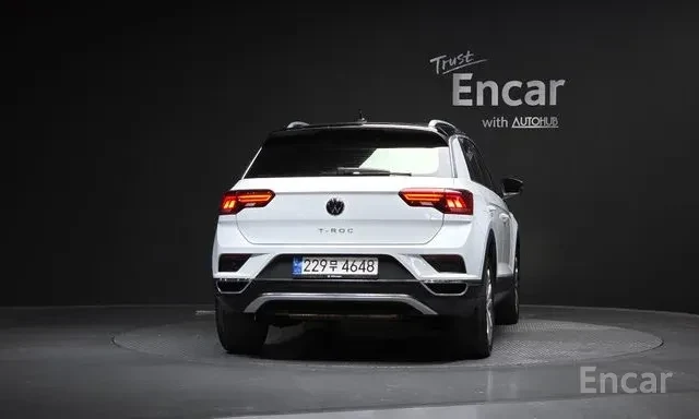 Volkswagen T-Roc 4