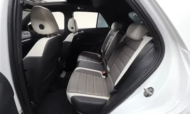 Volkswagen T-Roc 18