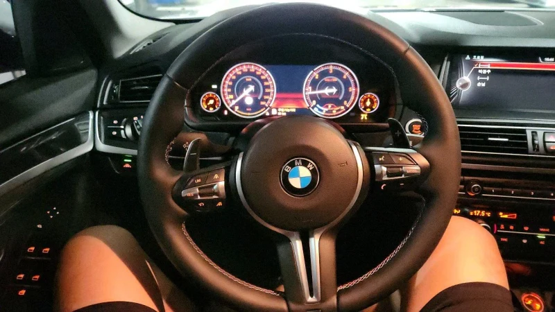 BMW 5-Series 520d M Sport 13