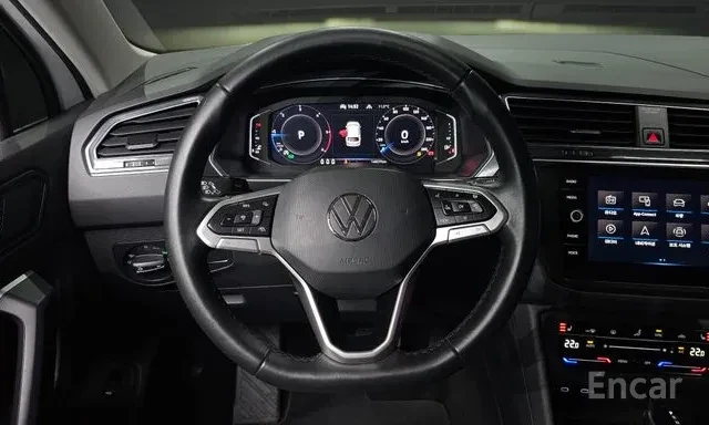 Volkswagen Tiguan 2.0 TDI Prestige 13