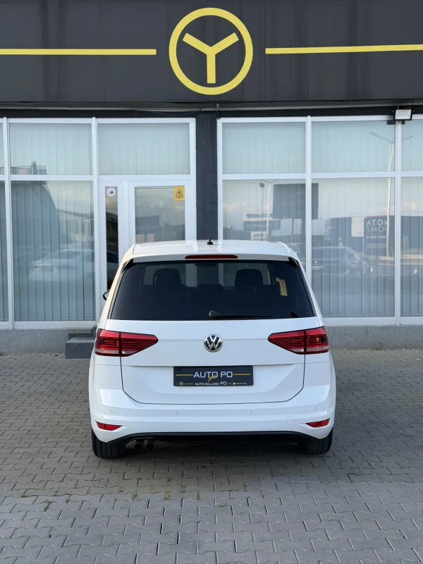 Volkswagen Touran 5