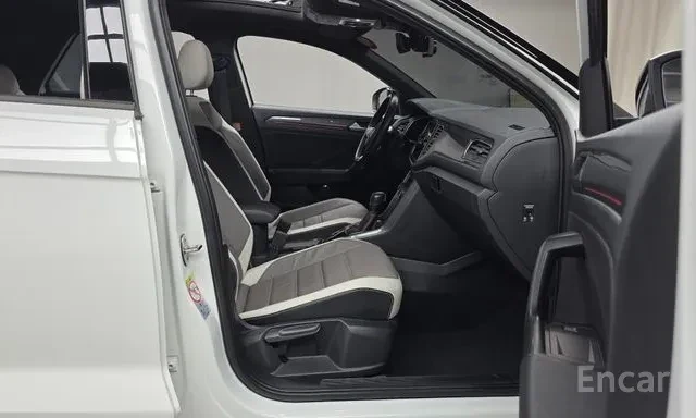 Volkswagen T-Roc 16