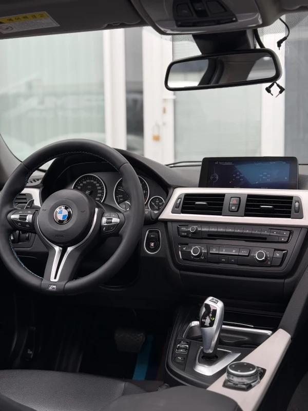 BMW 3-Series 320d ED Edition 11