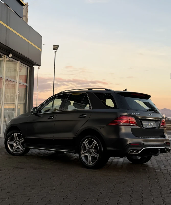 Mercedes-Benz GLE-Class GLE350 d 4MATIC AMG-Line 8