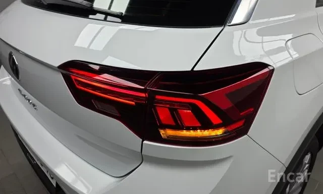 Volkswagen T-Roc 8