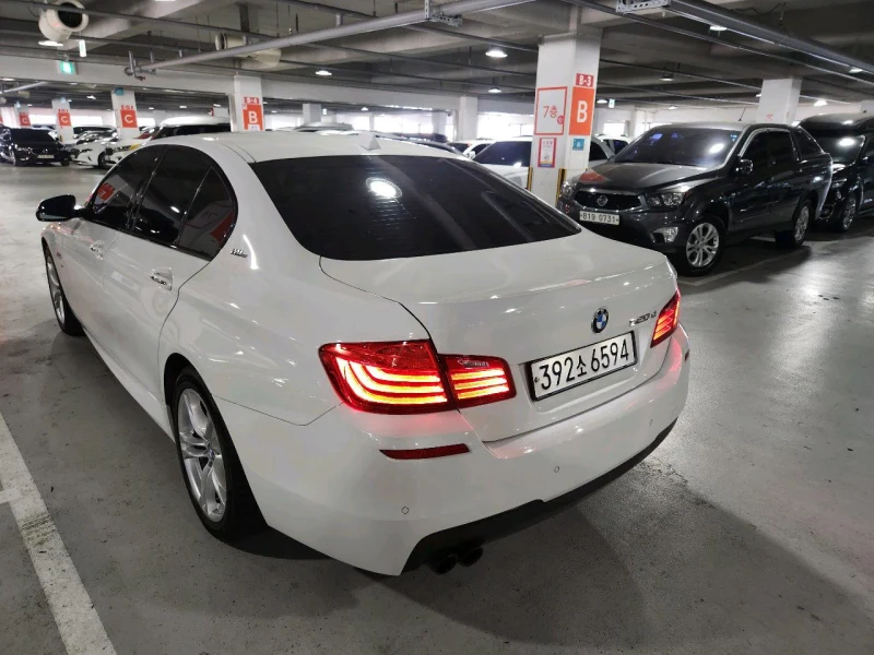 BMW 5-Series 520d M Sport 5