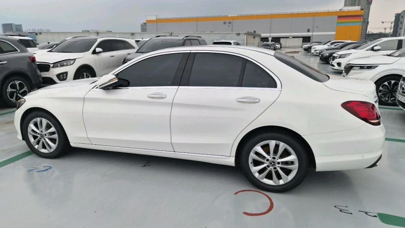 Mercedes-Benz C-Class C220 d Exclusive 2