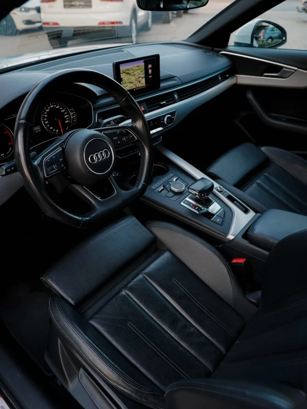 Audi A4 30 TDI S-Line 10