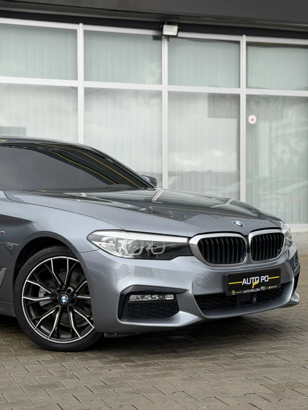 BMW 5-Series 520d M Sport 3