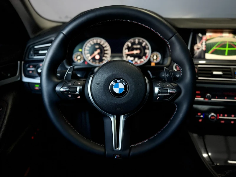 BMW 5-Series 520d M Sport package 10
