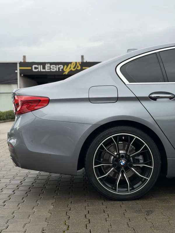 BMW 5-Series 520d M Sport 18