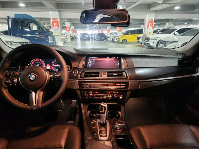 BMW 5-Series 520d M Sport 12
