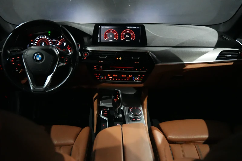 BMW 5-Series 520d G30 M Sport 5