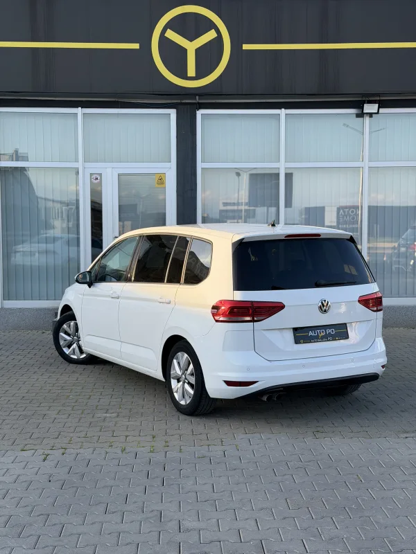 Volkswagen Touran 6